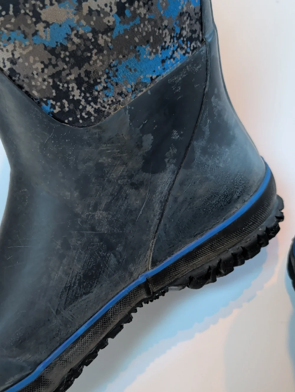 Bogs Grasp Camo Blue And Gray Waterproof Snow And Rain Boots. Sz 5